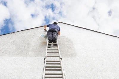 Peinture extérieure à Ousté — façades et ravalement